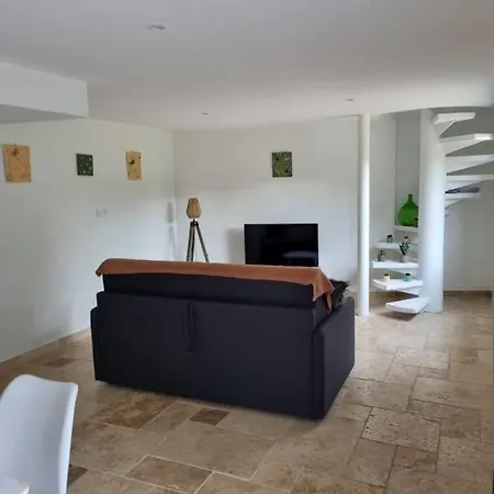 Maison 3 Chambres Et T2