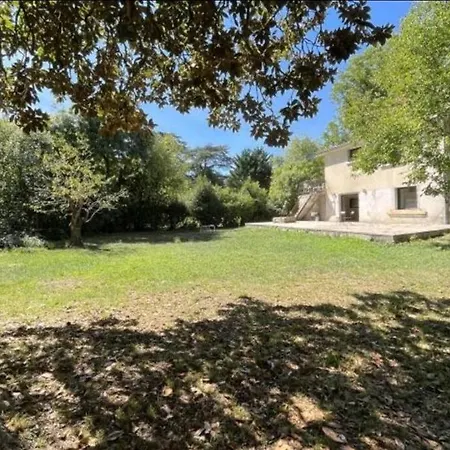 Maison 3 Chambres Et T2 *